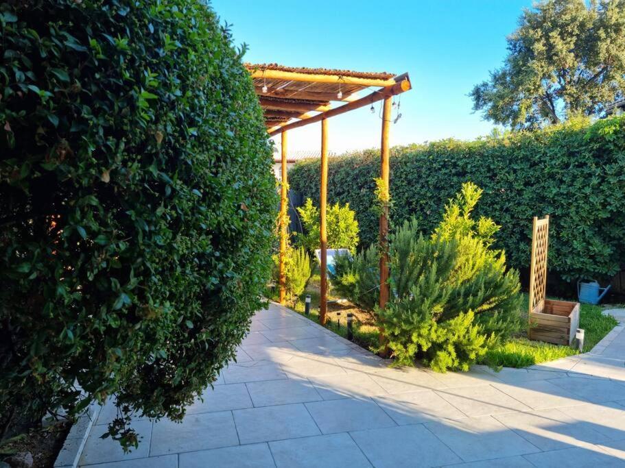 Villa Tea, Residenza Incantevole Con Giardino . Flumini di Quartu Dış mekan fotoğraf